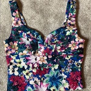 Guess Floral Crop